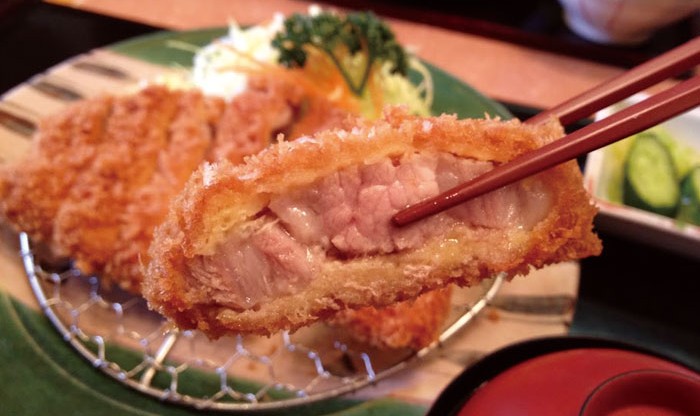 「かつき亭」のロースカツ